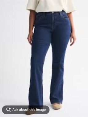 A&F The Vintage Flare High Rise Jeans. Curve love women’s 32/14